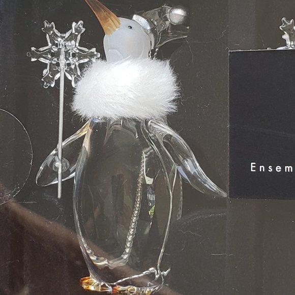 Tahari Holiday Pinguin Decor Set of 3 - Picture 1 of 6